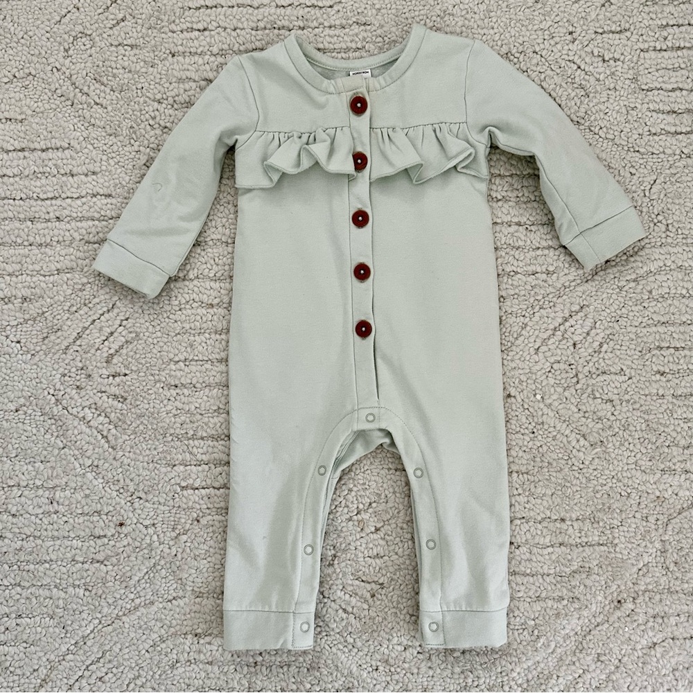 Nordstrom Light Green Baby Girl Long Sleeve Outfit Ruffle Detail Size 9 Months